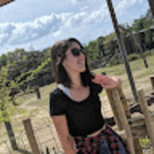 Meet your Posher, Stephanie